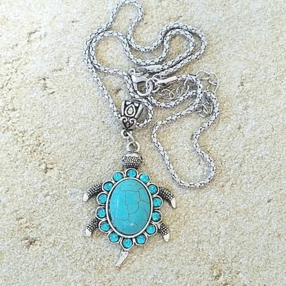 Jewelry - Cute Turtle Necklace